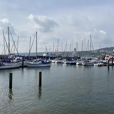 Beautiful 3 Bed With Stunning Sea And Harbour Views Prázdninový dům